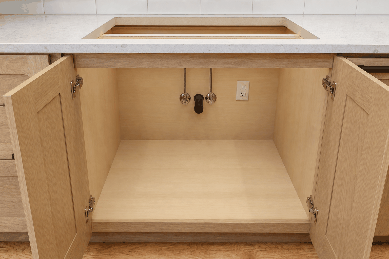 single-sink-cabinet.png